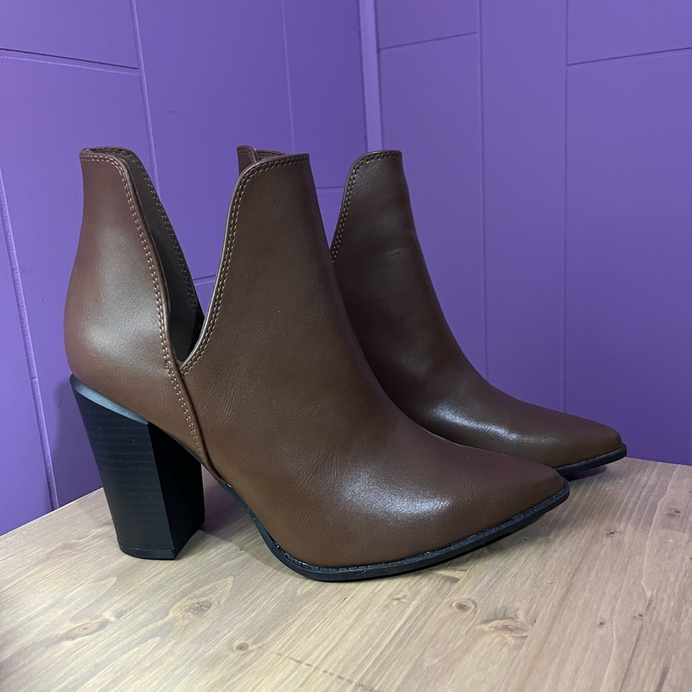 Qupid 8.5 booties